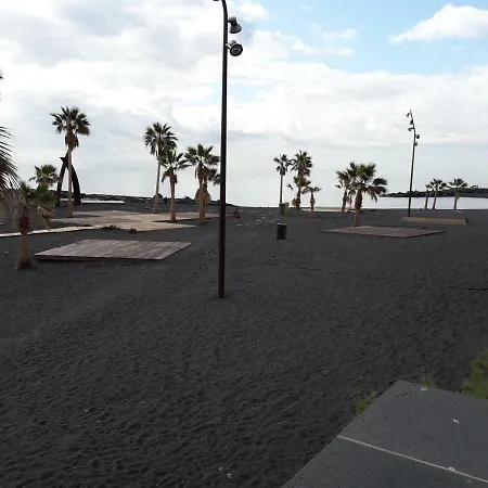 Piscina Y Mar